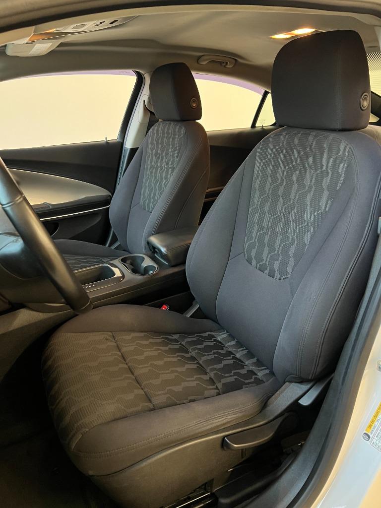 2014 Chevrolet Volt photo