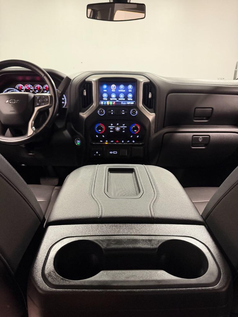 2020 Chevrolet Silverado 1500 LT Trail Boss Crew Cab 4WD - $31,349