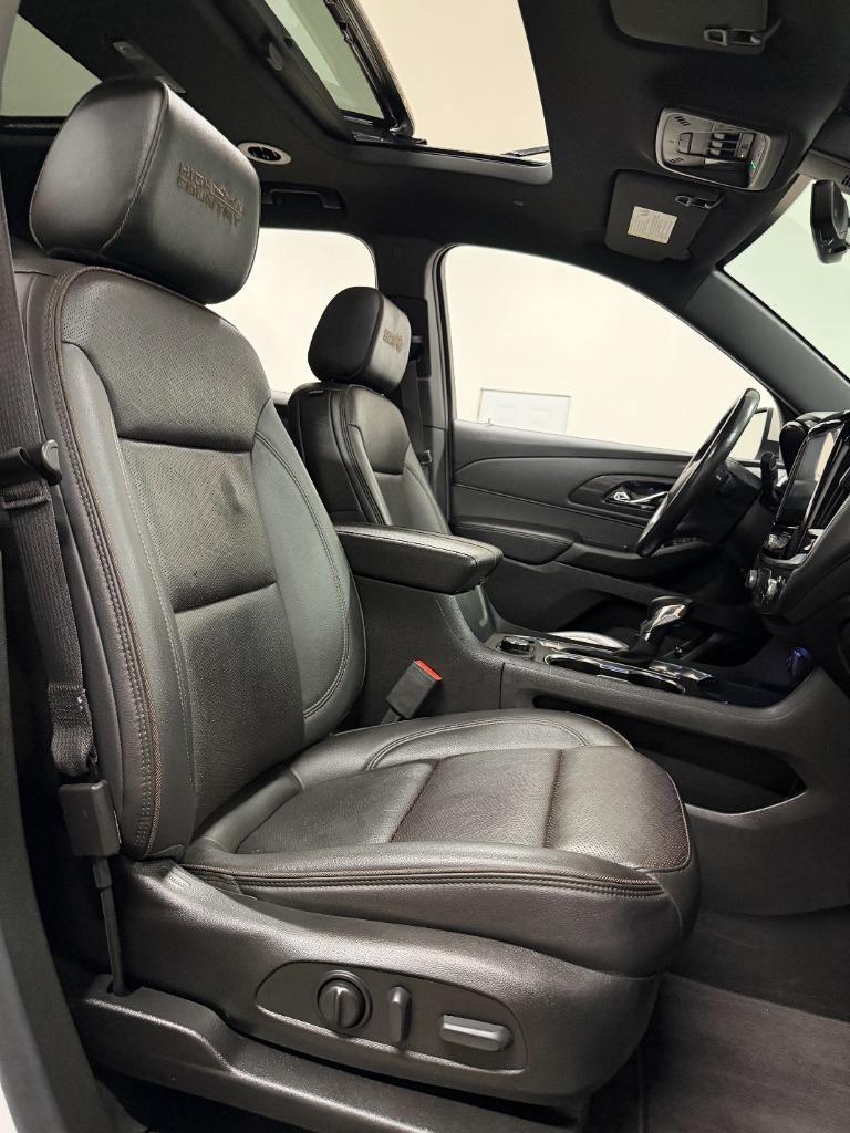 2022 Chevrolet Traverse - $28,950