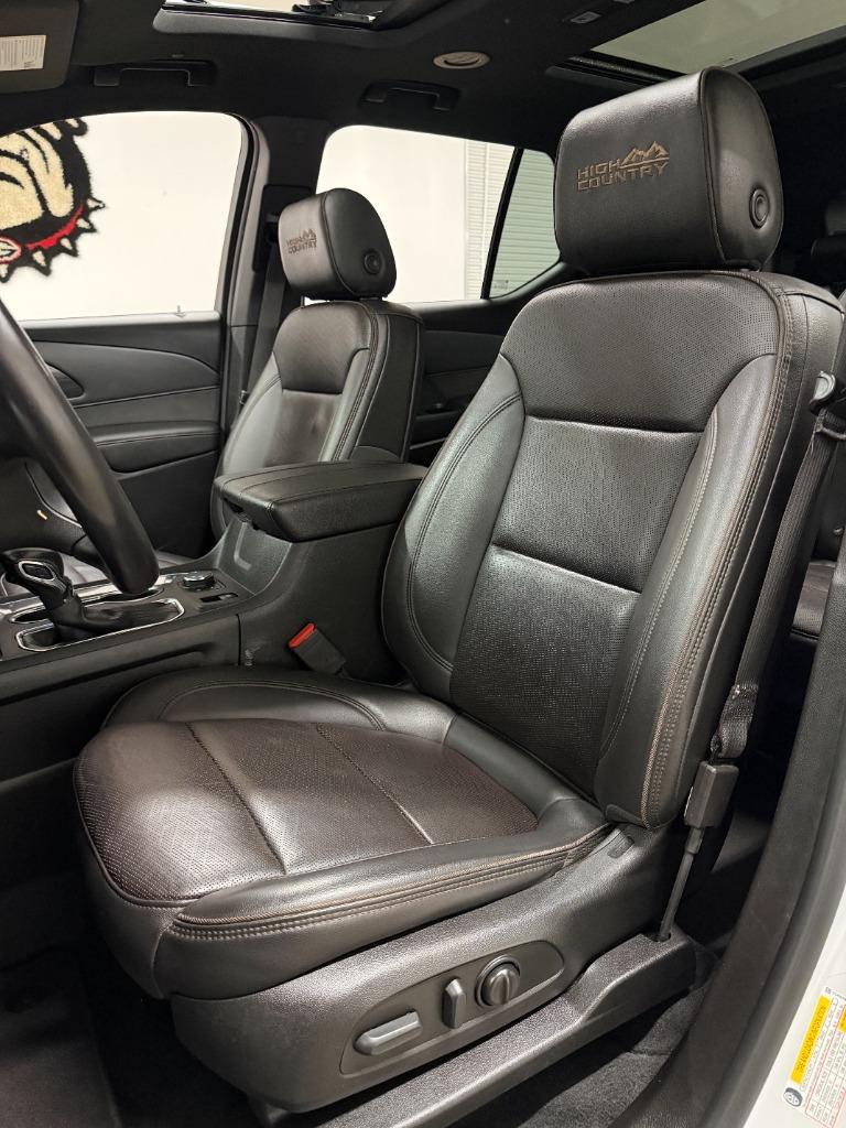 2022 Chevrolet Traverse - $28,950