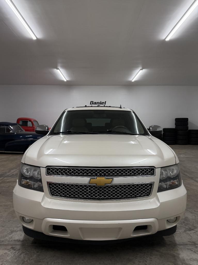 2013 Chevrolet Suburban - $9,349