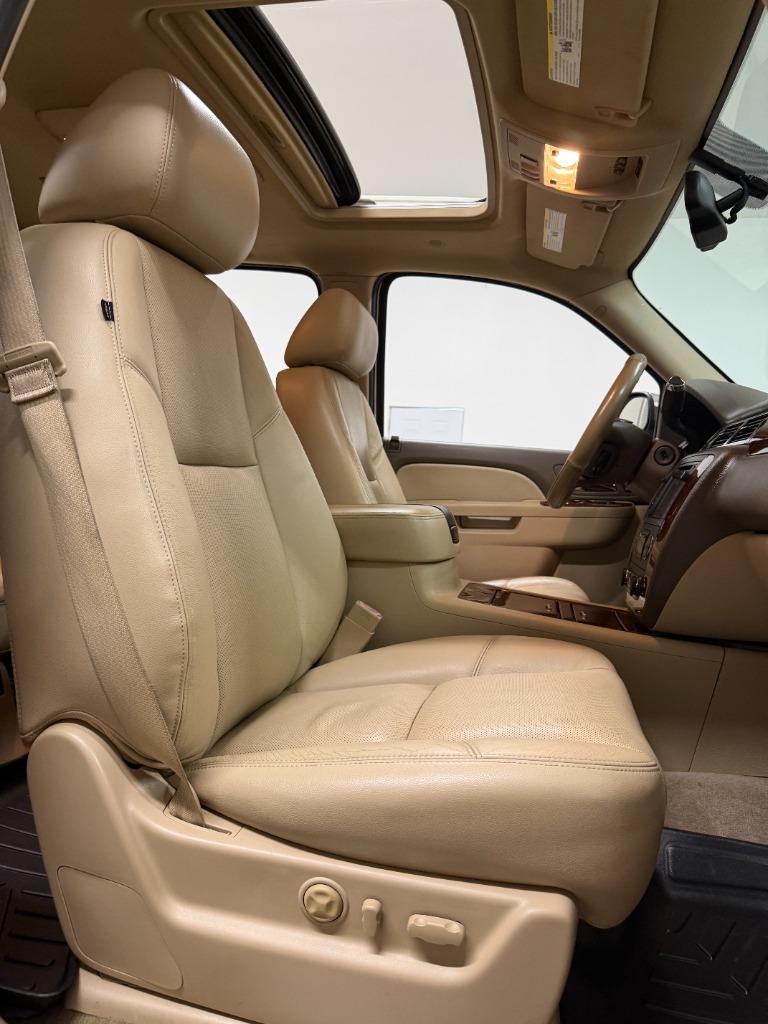 2013 Chevrolet Suburban - $9,349