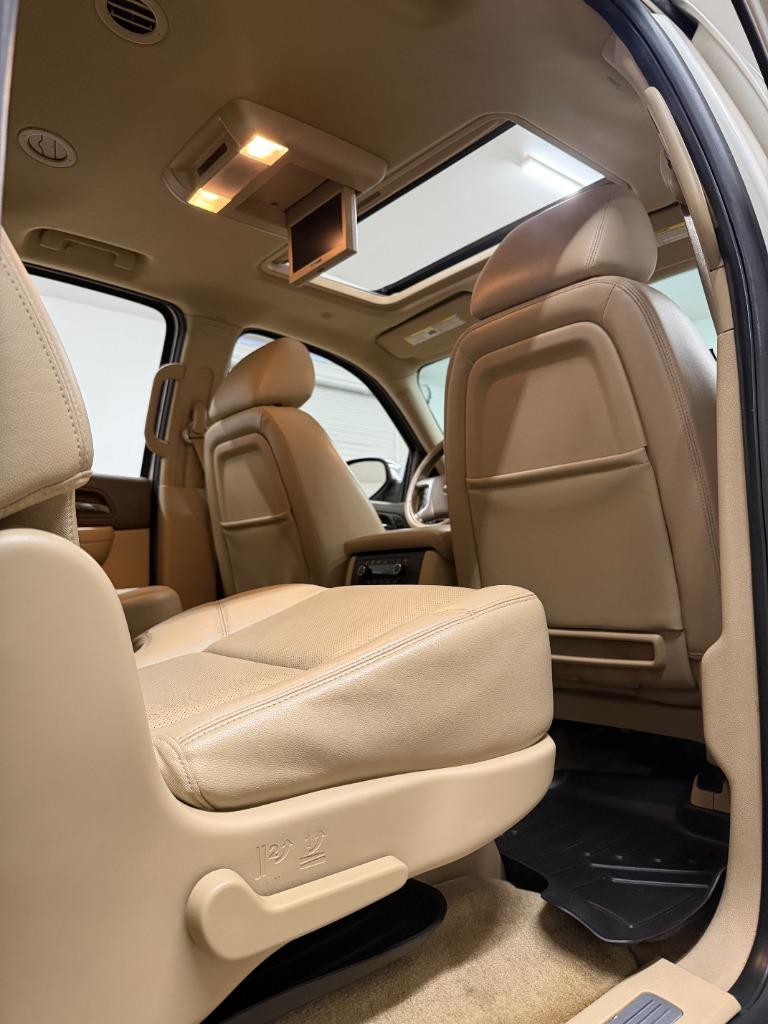2013 Chevrolet Suburban - $9,349