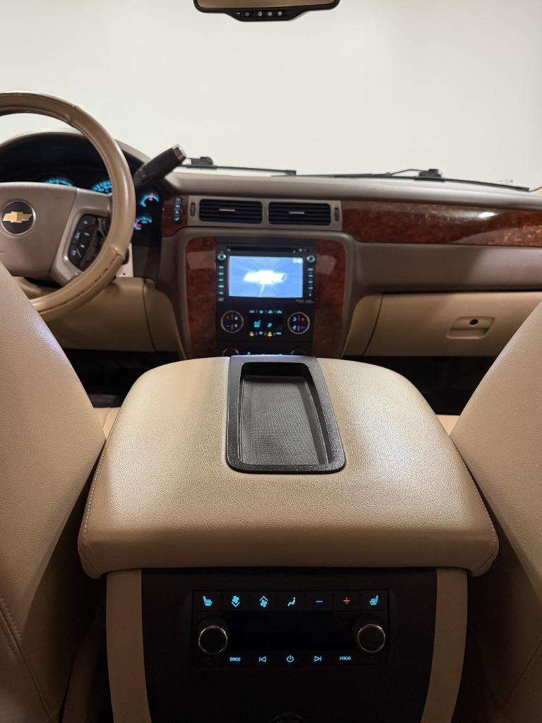 2013 Chevrolet Suburban - $9,349