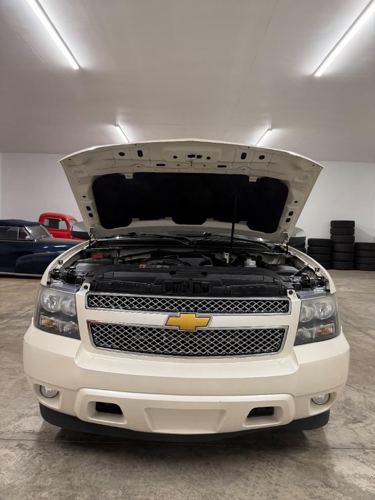 2013 Chevrolet Suburban - $9,349