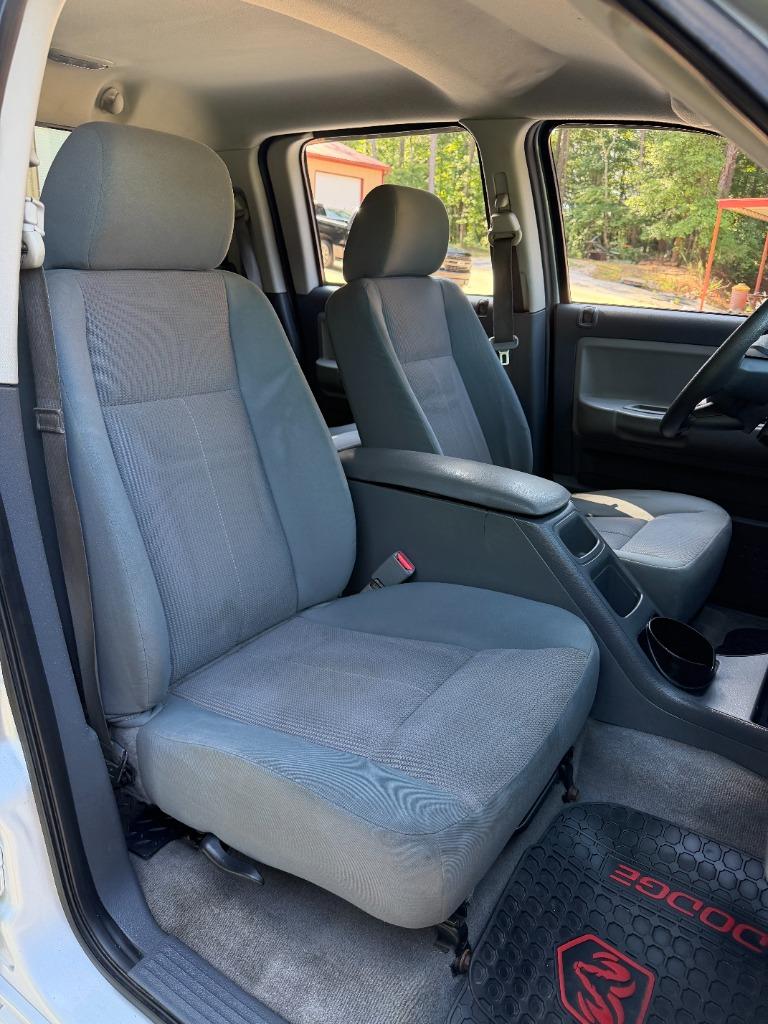 2005 Dodge Dakota - $7,950