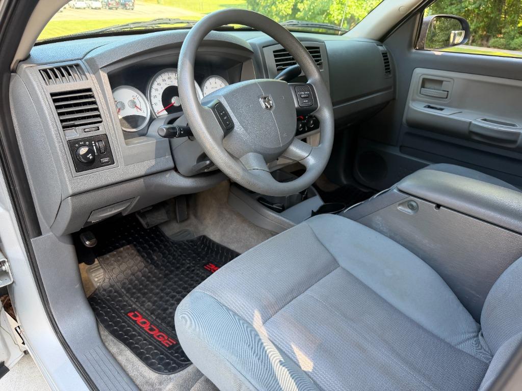 2005 Dodge Dakota - $7,950