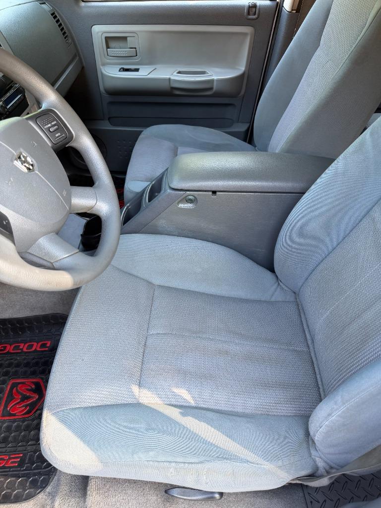 2005 Dodge Dakota - $7,950