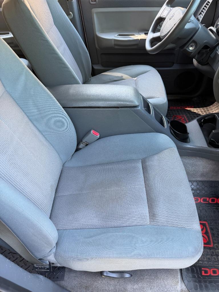 2005 Dodge Dakota - $7,950