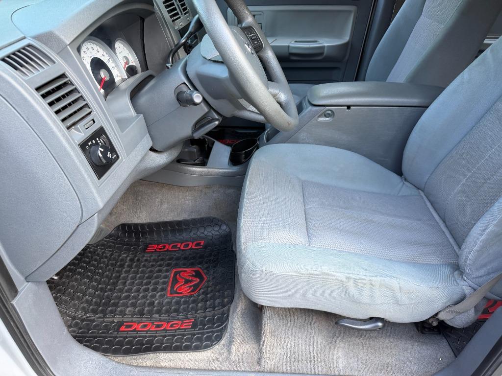 2005 Dodge Dakota - $7,950
