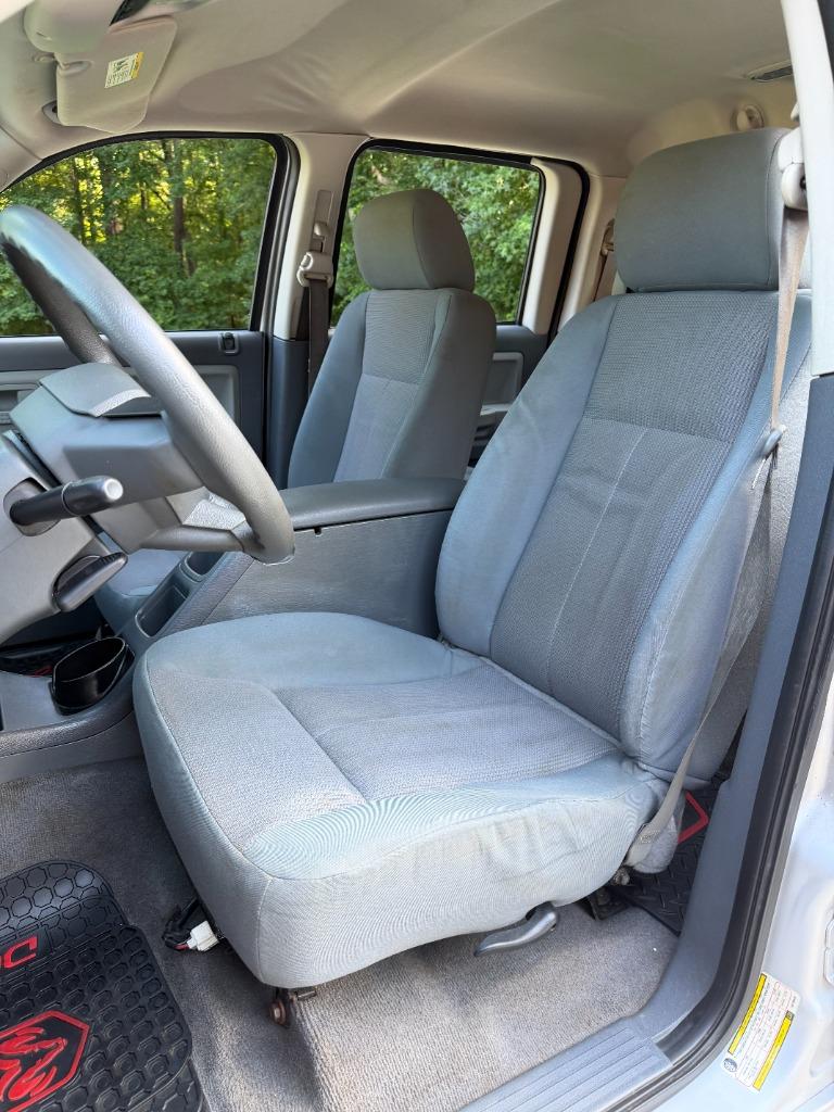 2005 Dodge Dakota - $7,950