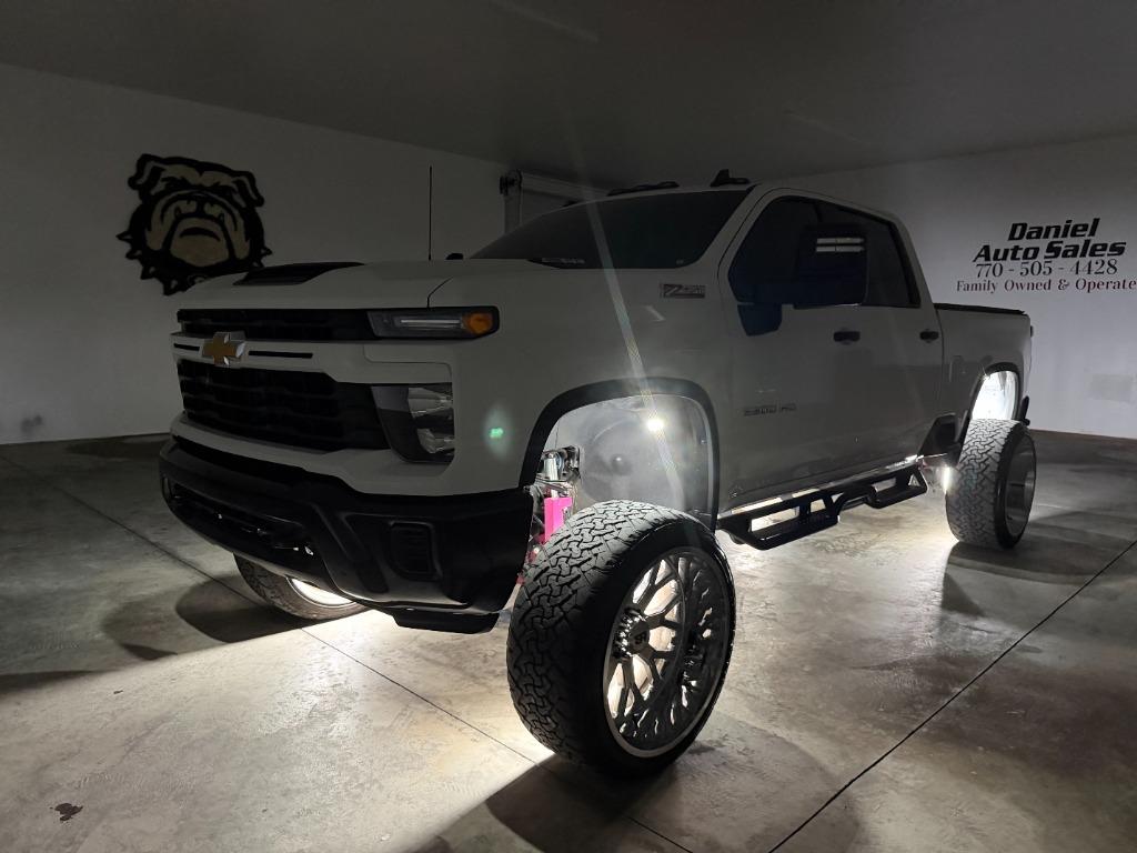 2025 Chevrolet Silverado 2500HD Custom Z71 Crew Cab 4WD - $50,950