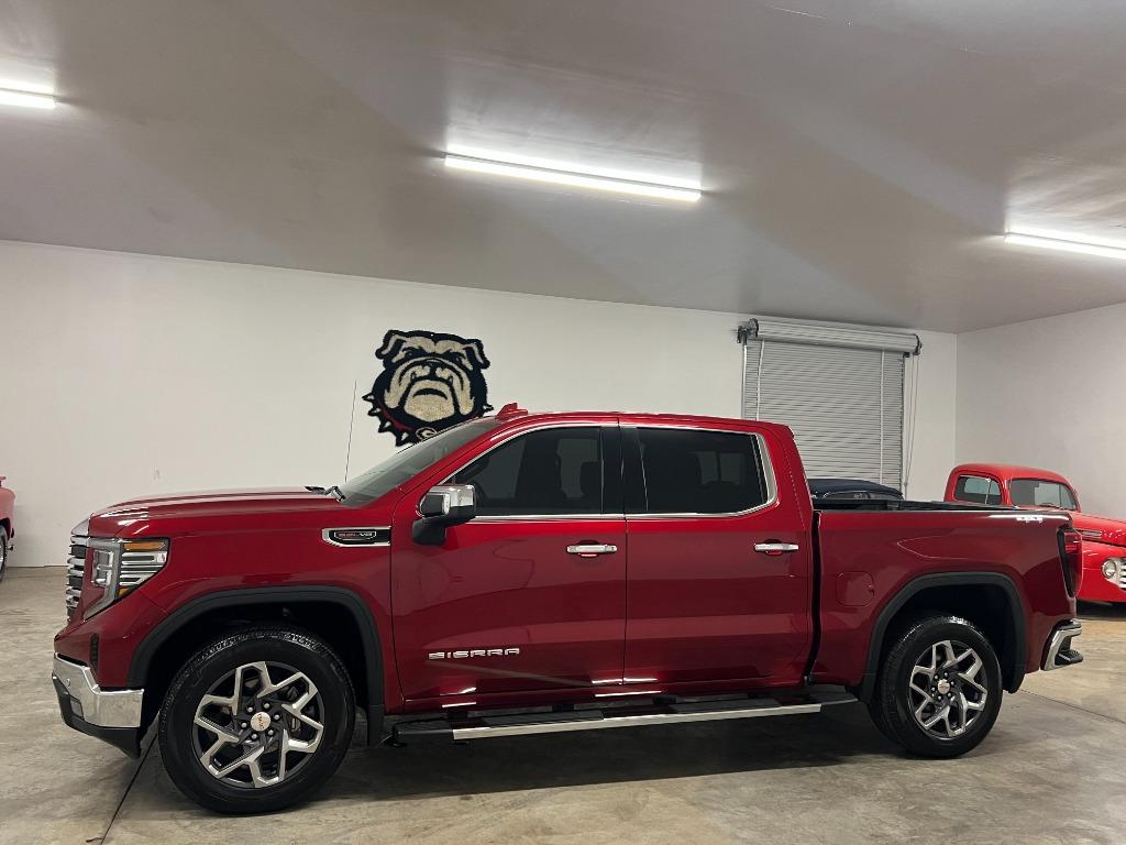 2023 GMC Sierra 1500 - $44,500