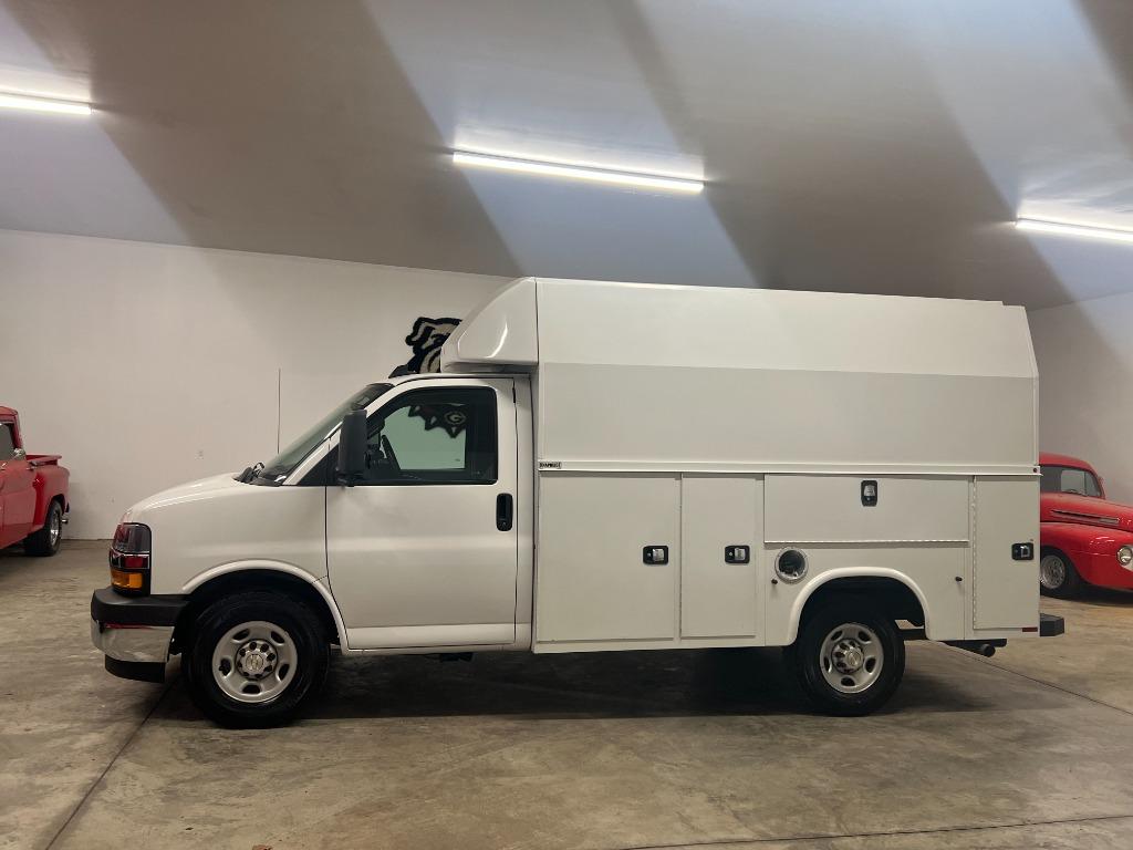 2021 Chevrolet Express Chassis 3500 139 Cutaway RWD