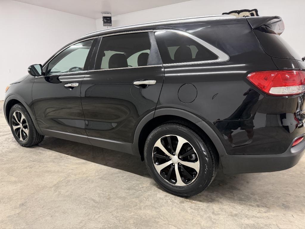 2017 Kia Sorento - $14,425