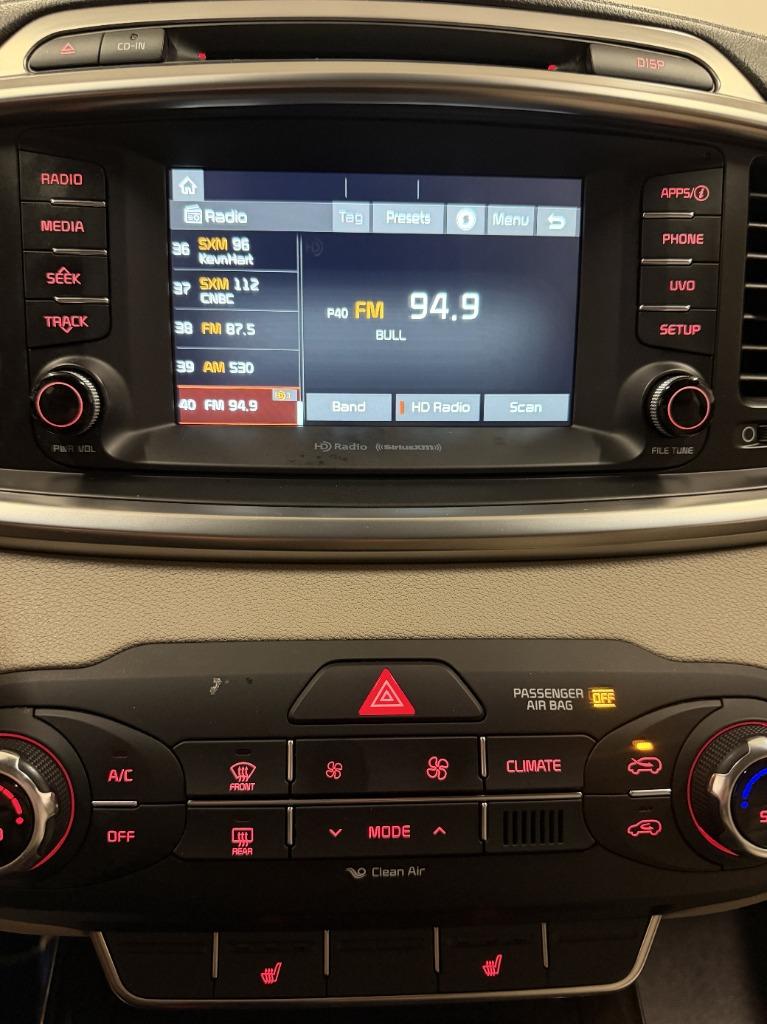 2017 Kia Sorento - $14,425