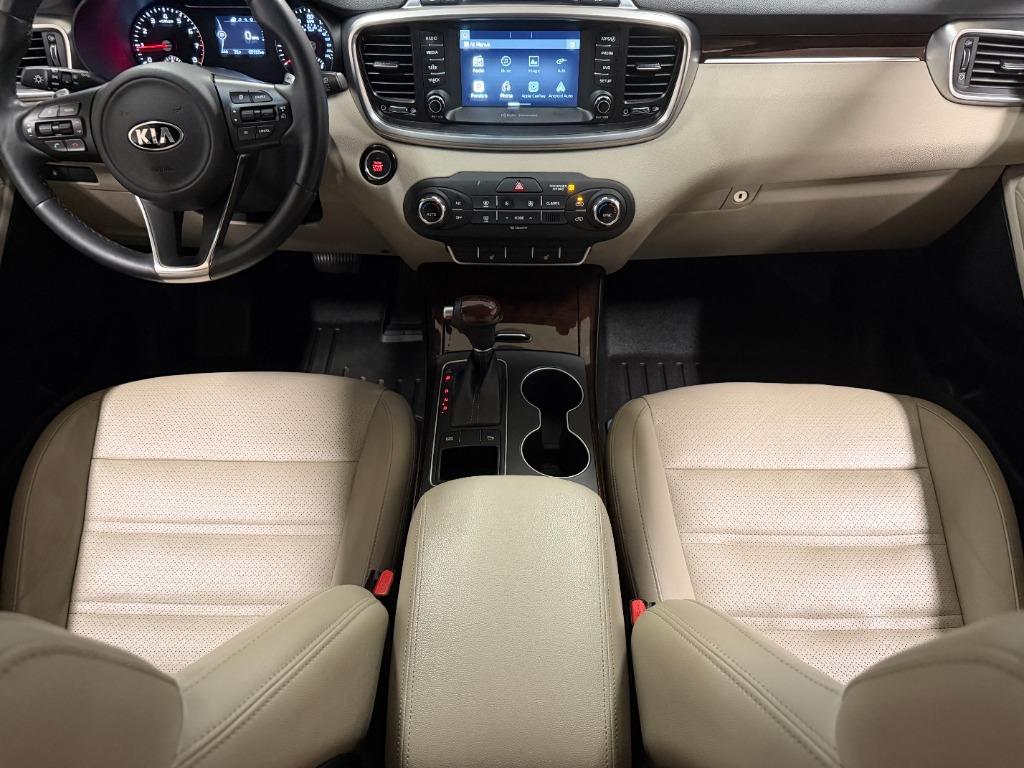 2017 Kia Sorento - $14,425