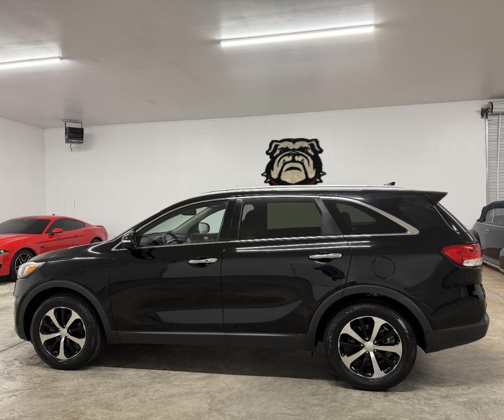 2017 Kia Sorento - $14,425