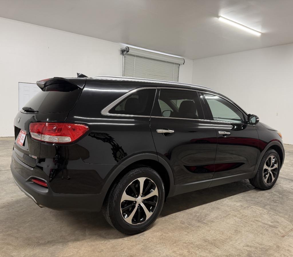 2017 Kia Sorento - $14,425