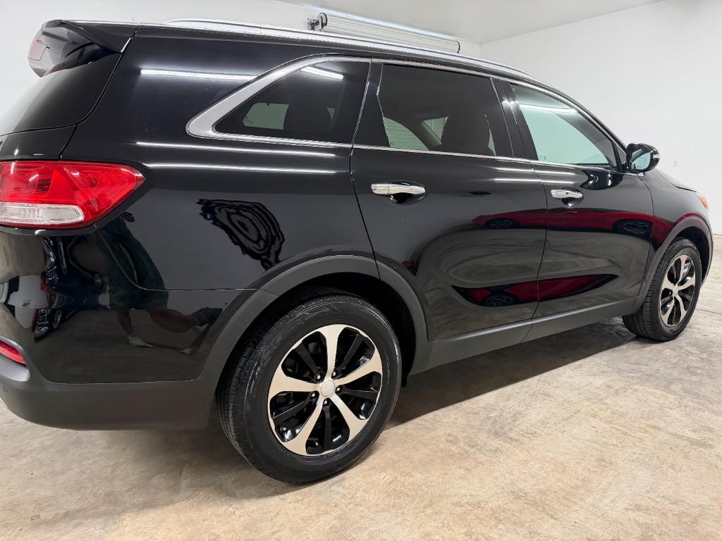 2017 Kia Sorento - $14,425