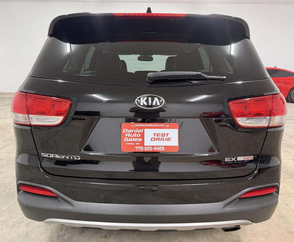2017 Kia Sorento - $14,425
