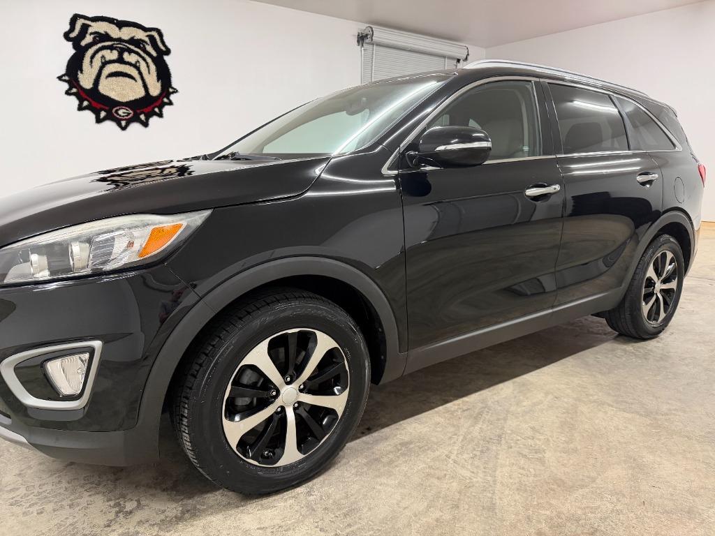 2017 Kia Sorento - $14,425