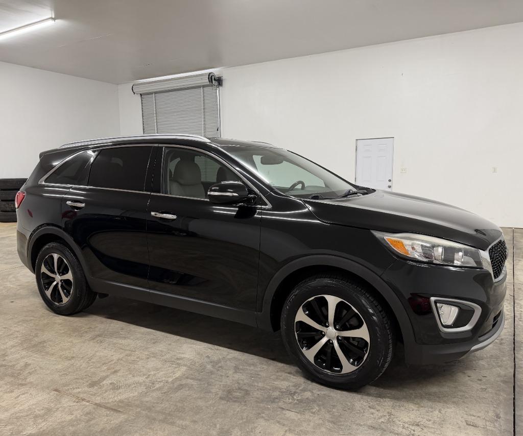 2017 Kia Sorento - $14,425