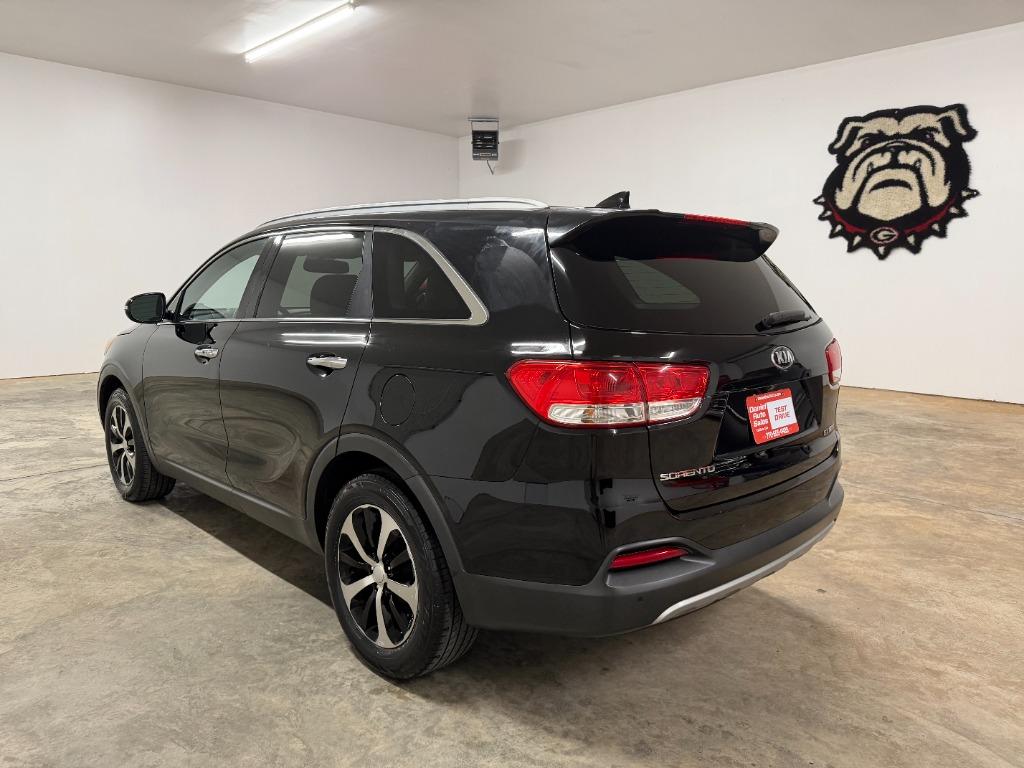 2017 Kia Sorento - $14,425