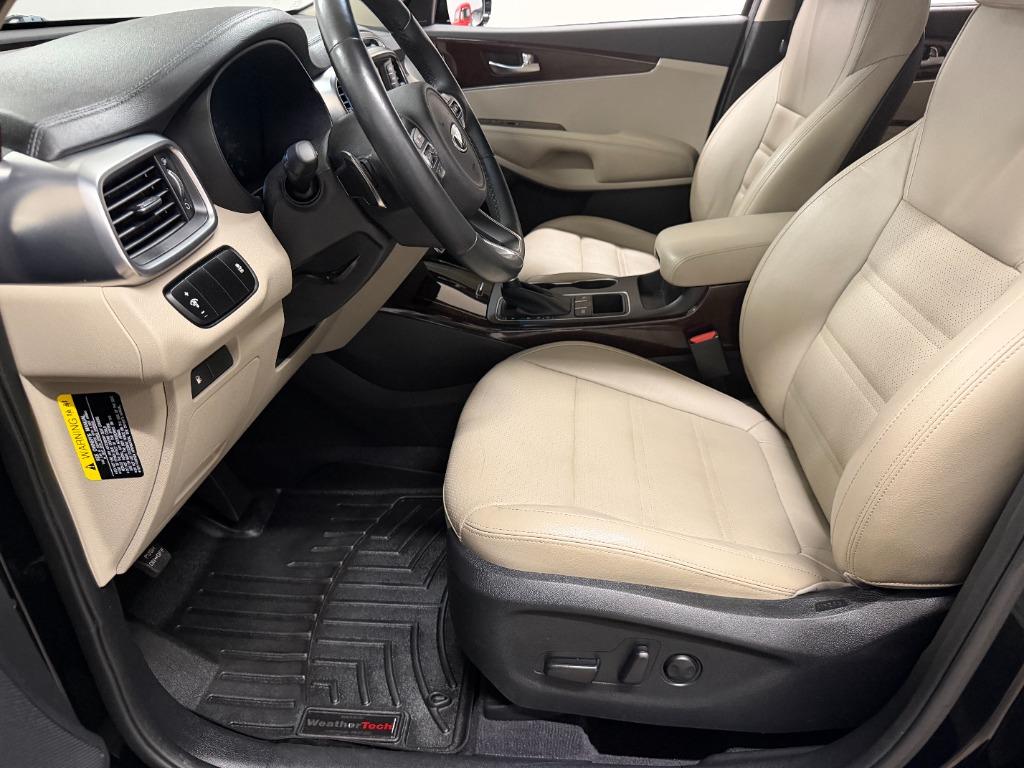 2017 Kia Sorento - $14,425