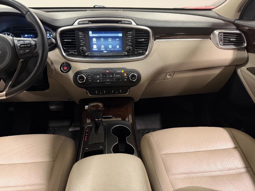 2017 Kia Sorento - $14,425