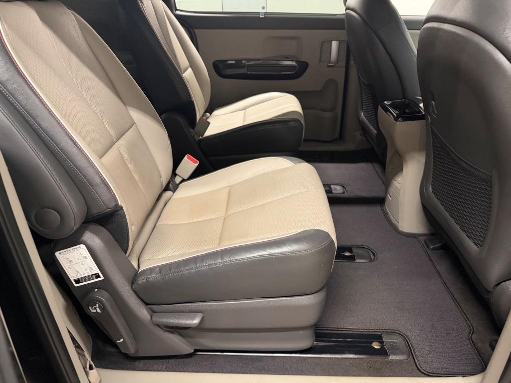 2018 Kia Sedona - $12,950