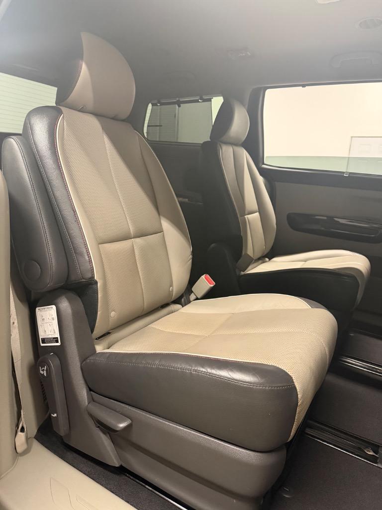 2018 Kia Sedona - $12,950
