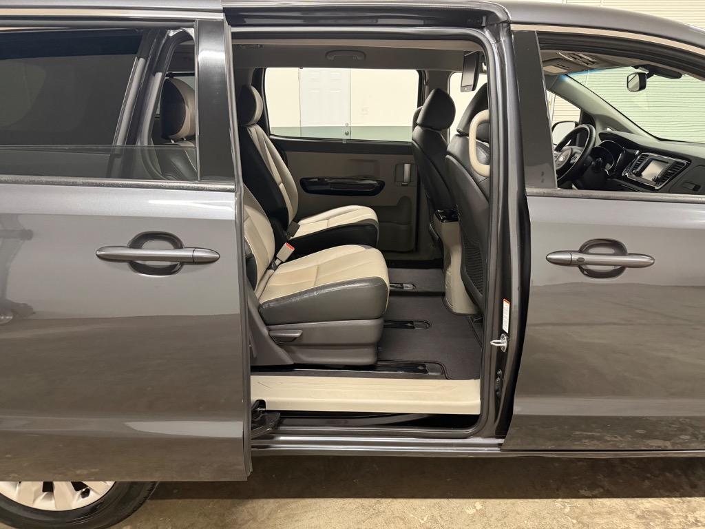 2018 Kia Sedona - $12,950