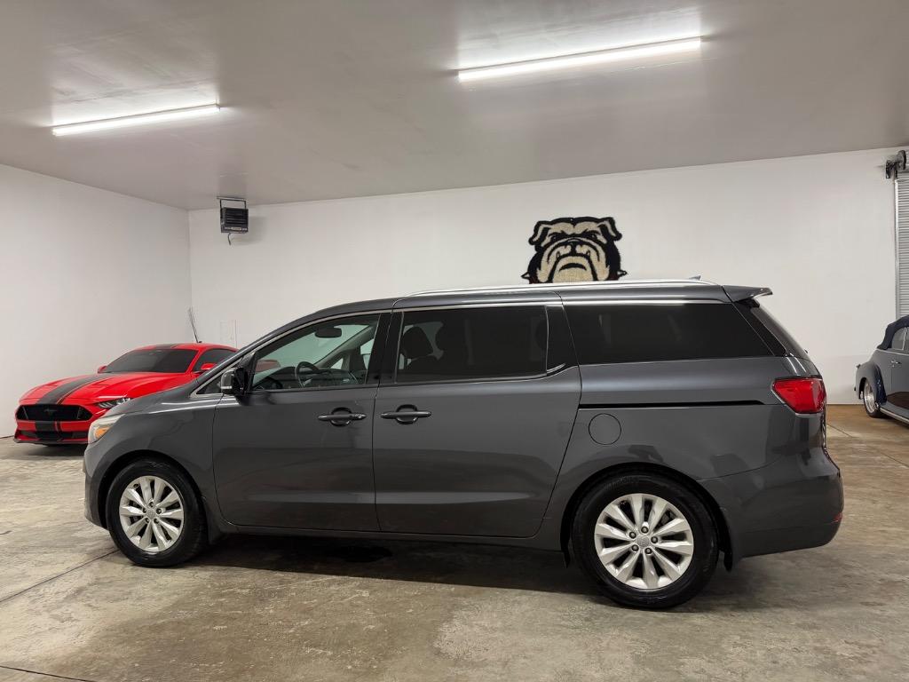 2018 Kia Sedona - $12,950