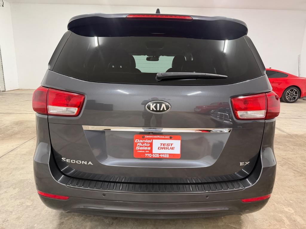 2018 Kia Sedona - $12,950