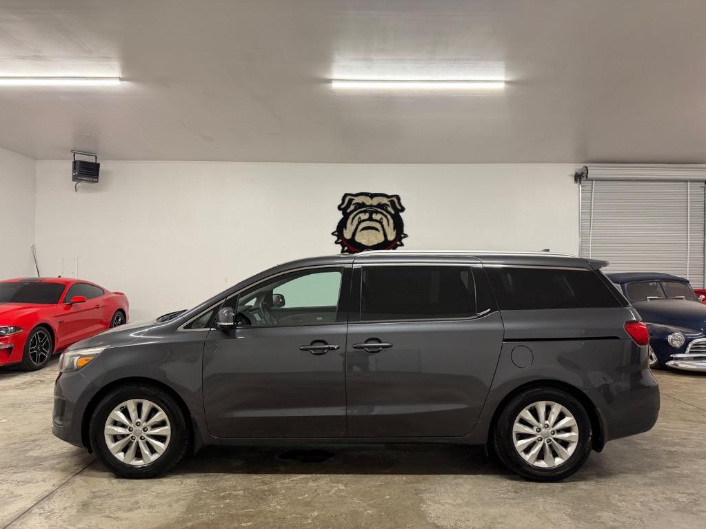 2018 Kia Sedona - $12,950