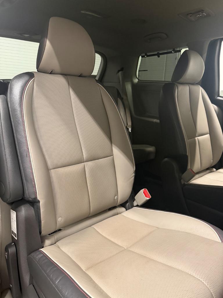 2018 Kia Sedona - $12,950
