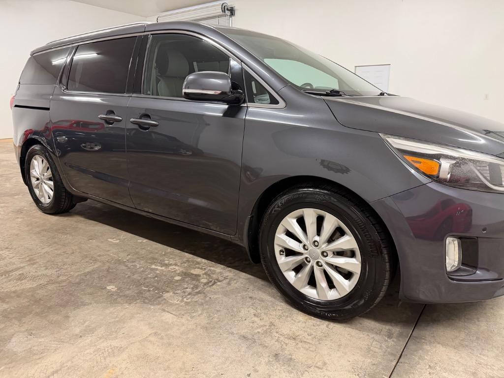 2018 Kia Sedona - $12,950