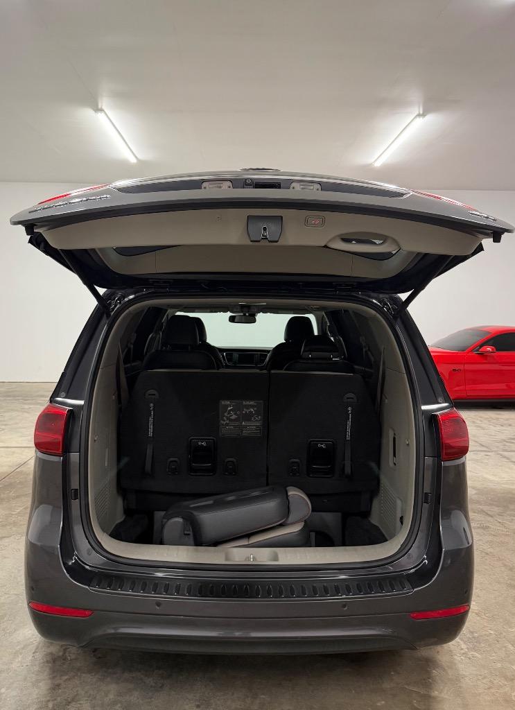 2018 Kia Sedona - $12,950