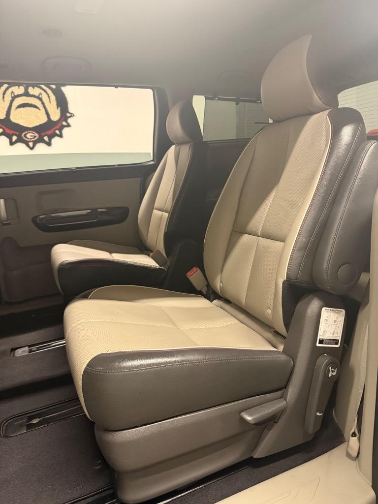 2018 Kia Sedona - $12,950