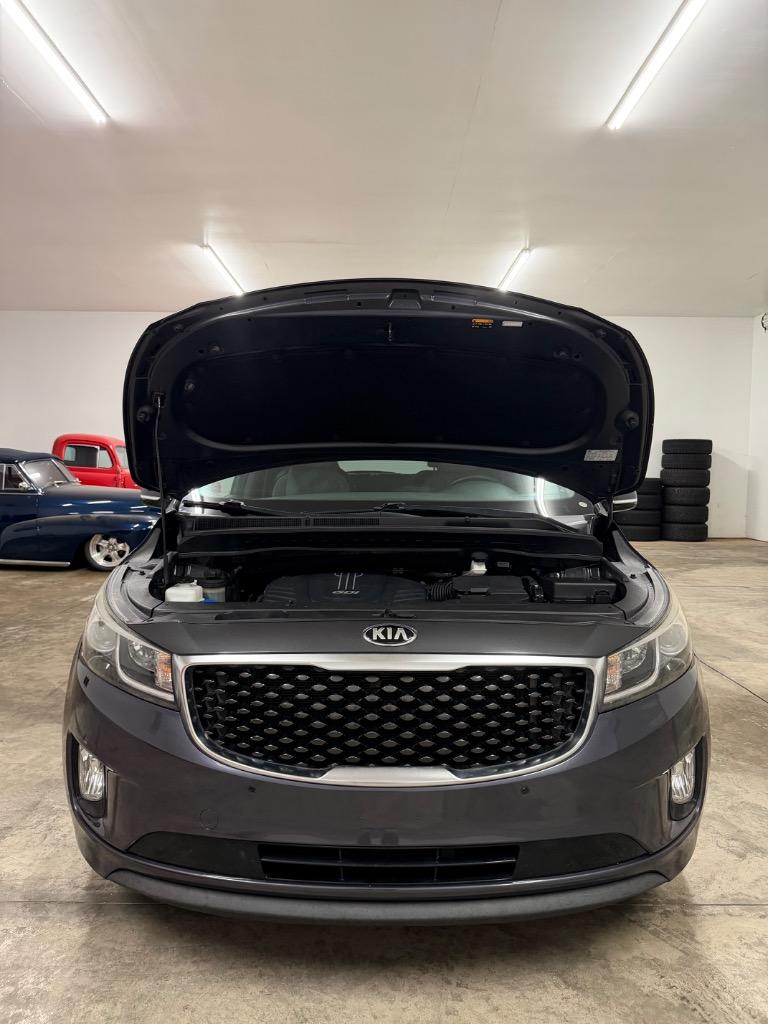 2018 Kia Sedona - $12,950