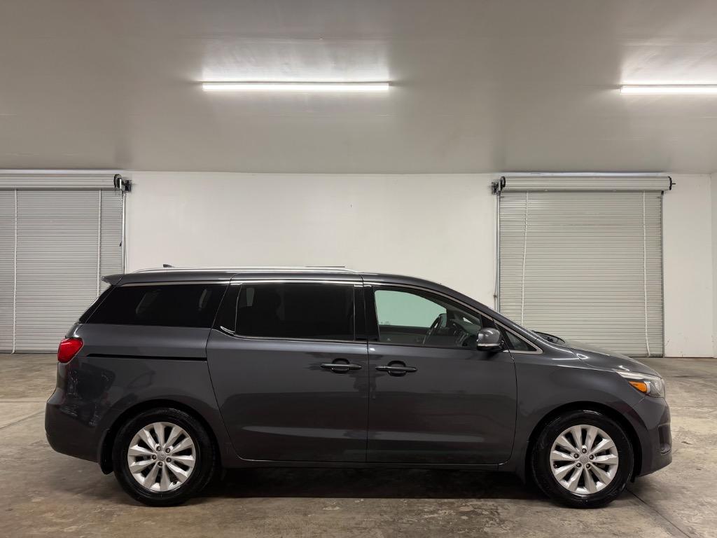 2018 Kia Sedona - $12,950