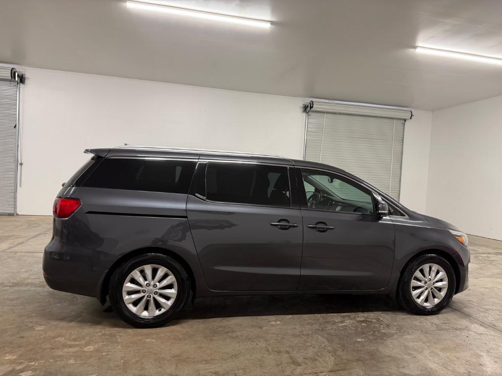 2018 Kia Sedona - $12,950