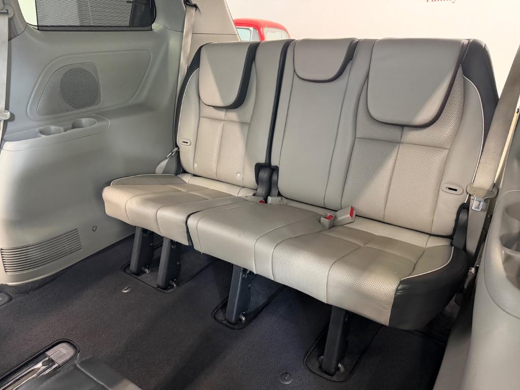 2018 Kia Sedona - $12,950