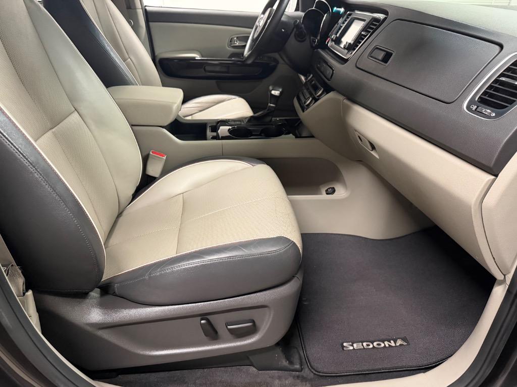 2018 Kia Sedona - $12,950