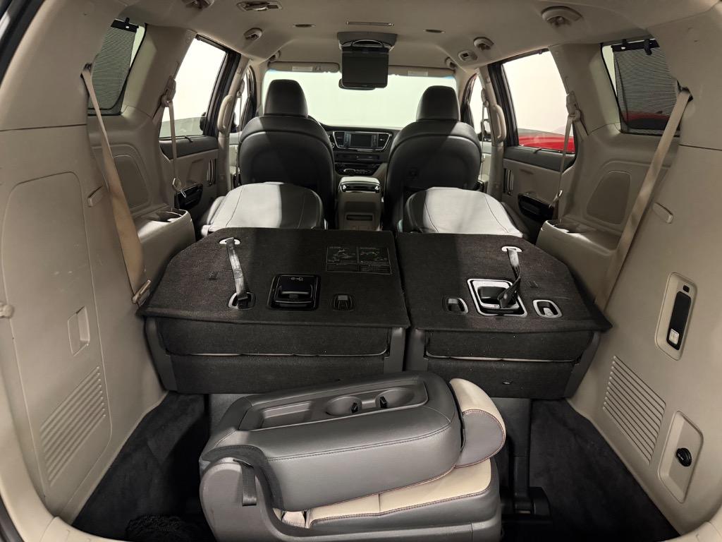 2018 Kia Sedona - $12,950