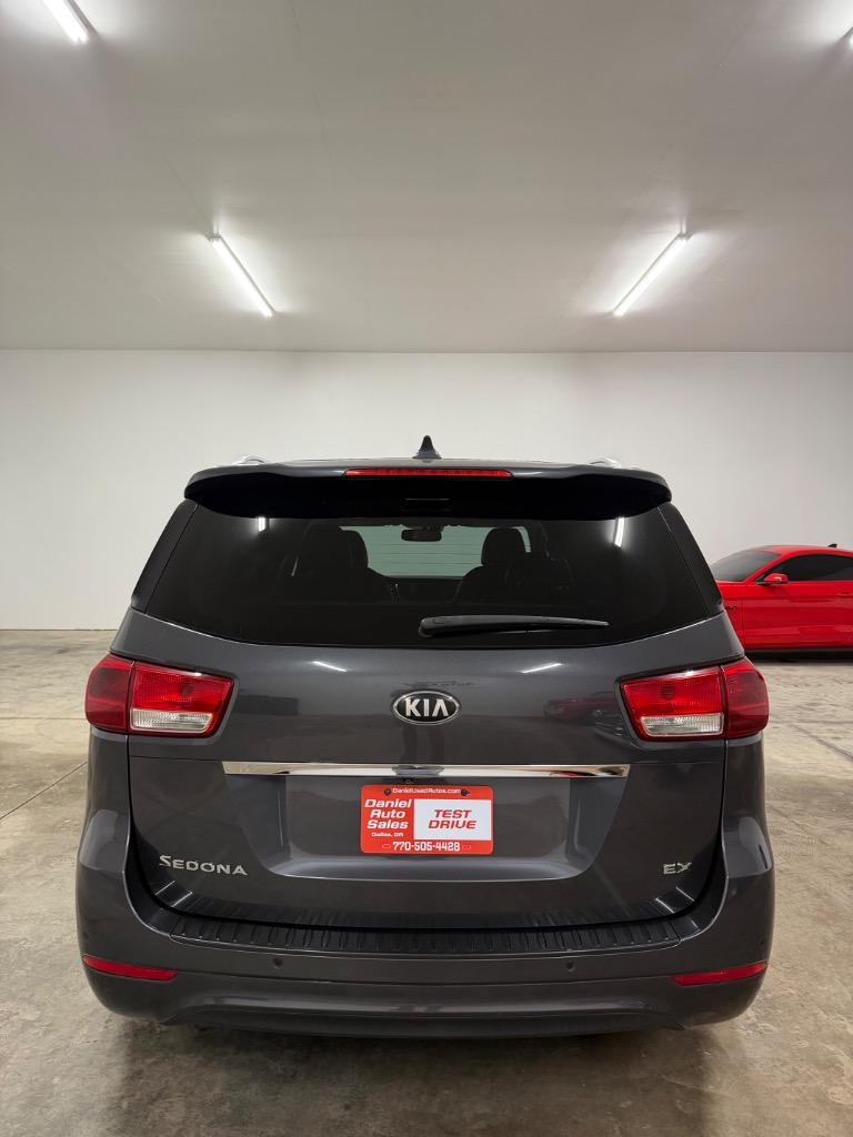 2018 Kia Sedona - $12,950