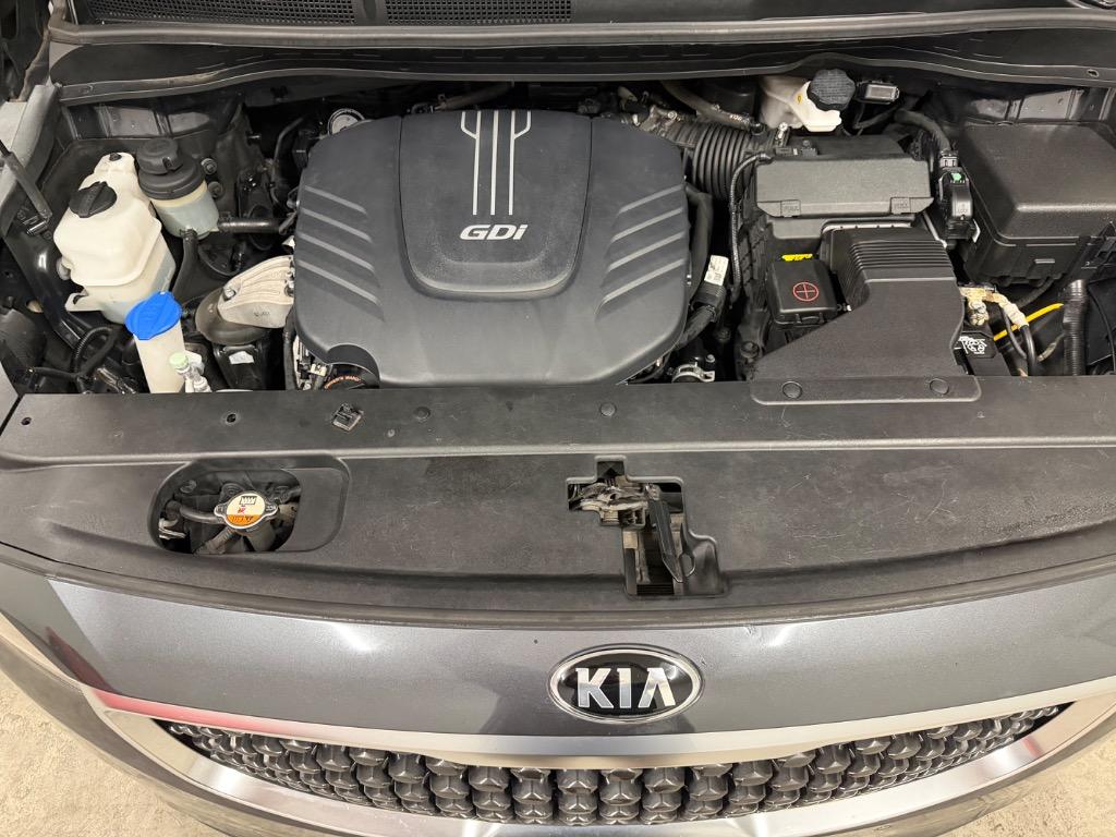 2018 Kia Sedona - $12,950