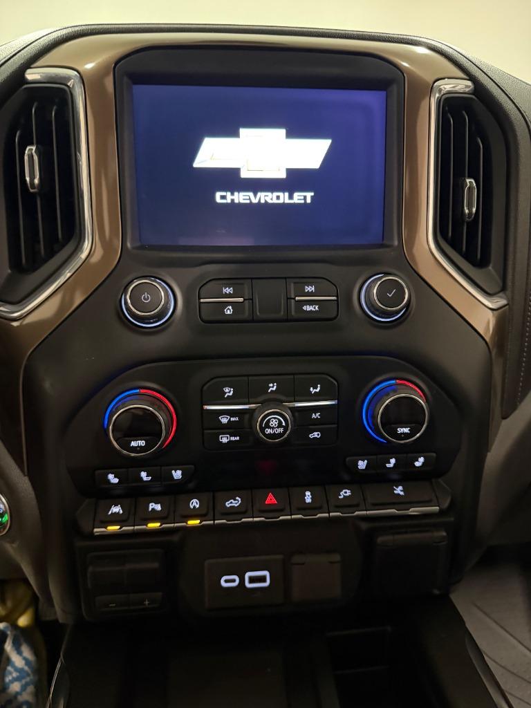 2020 Chevrolet Silverado 1500 High Country Crew Cab 4WD - $40,950