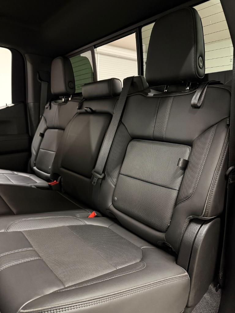 2020 Chevrolet Silverado 1500 High Country Crew Cab 4WD - $40,950